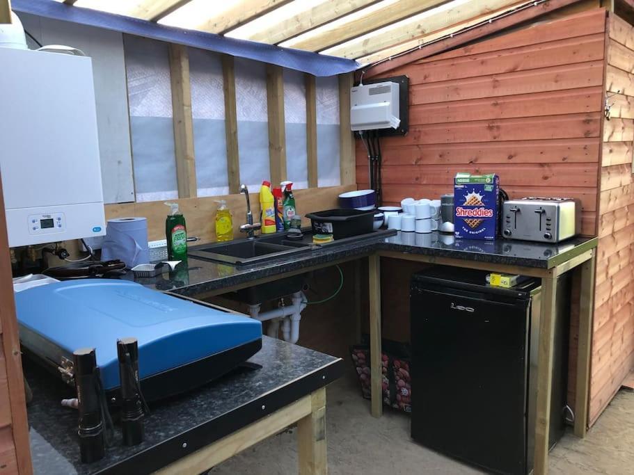 特鲁罗 Cox Hill Glamping Badger酒店 外观 照片