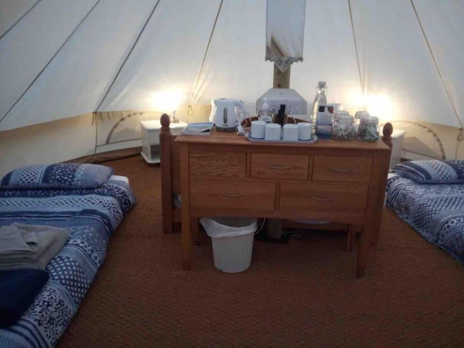 特鲁罗 Cox Hill Glamping Badger酒店 外观 照片