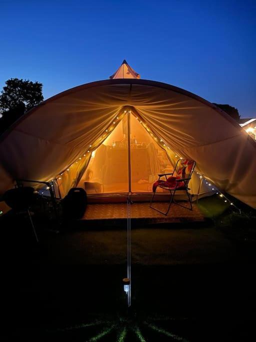 特鲁罗 Cox Hill Glamping Badger酒店 外观 照片
