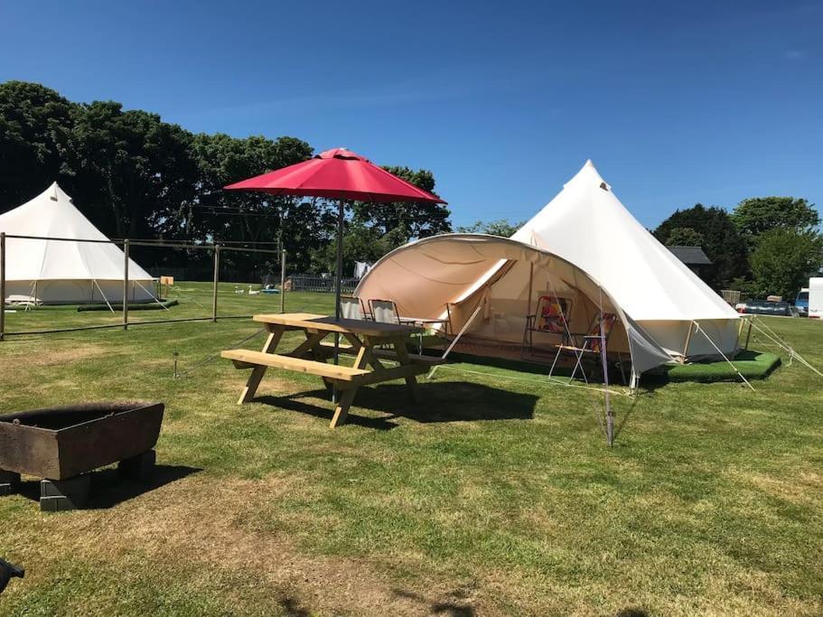特鲁罗 Cox Hill Glamping Badger酒店 外观 照片